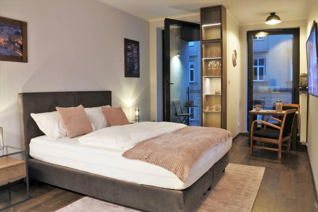 Boutique 109 - Old City, Luxury Apt. With A Garage Krakow Luaran gambar