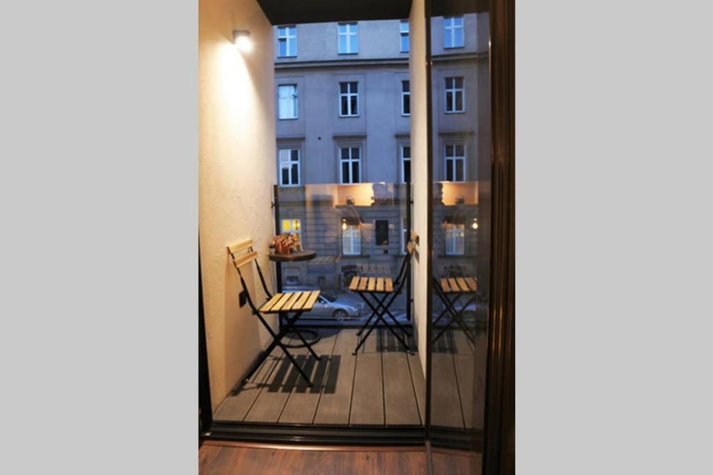 Boutique 109 - Old City, Luxury Apt. With A Garage Krakow Luaran gambar