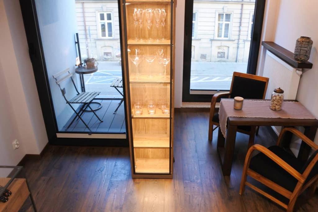 Boutique 109 - Old City, Luxury Apt. With A Garage Krakow Luaran gambar